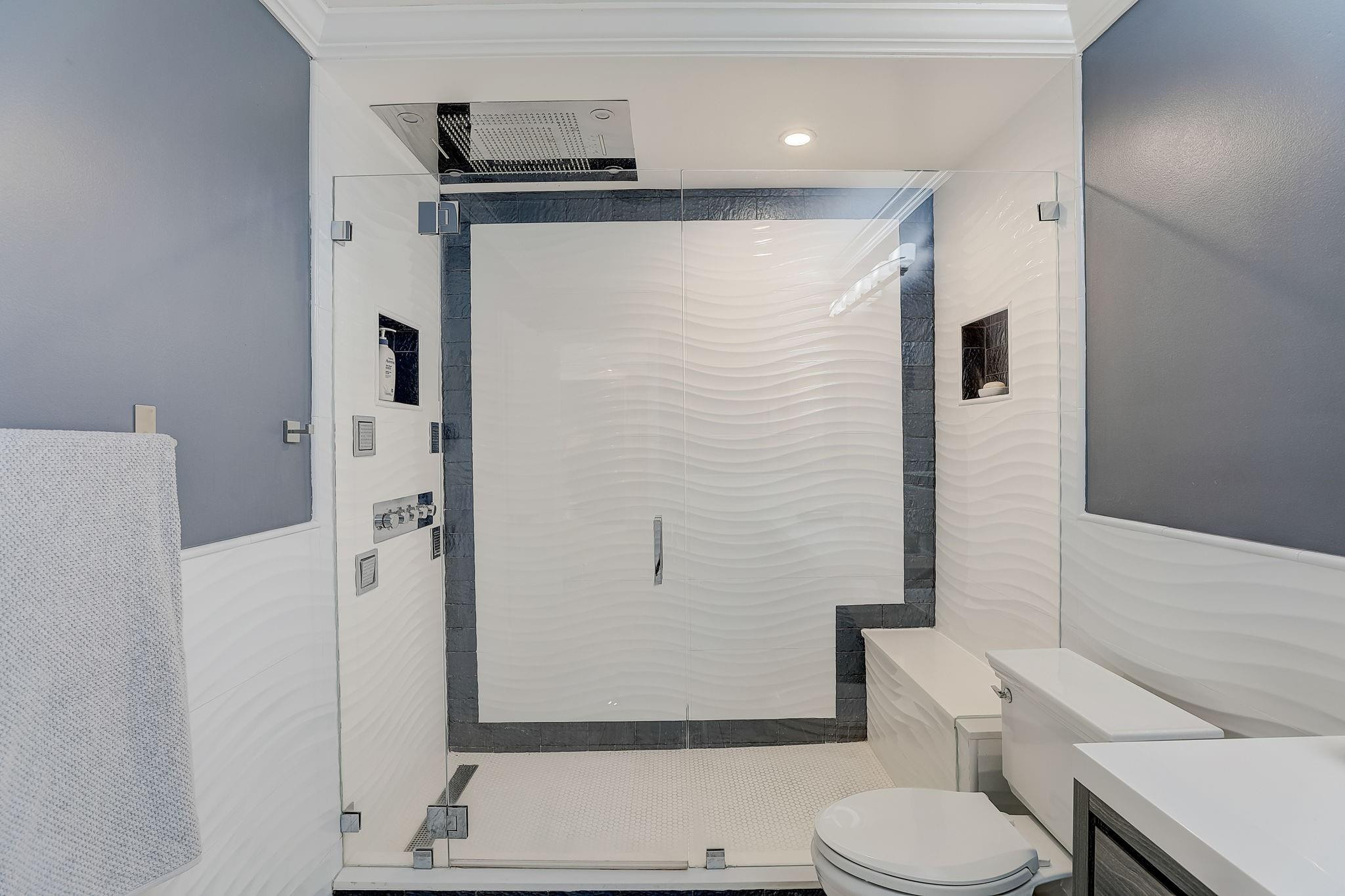 5306 Sea Grape Circle