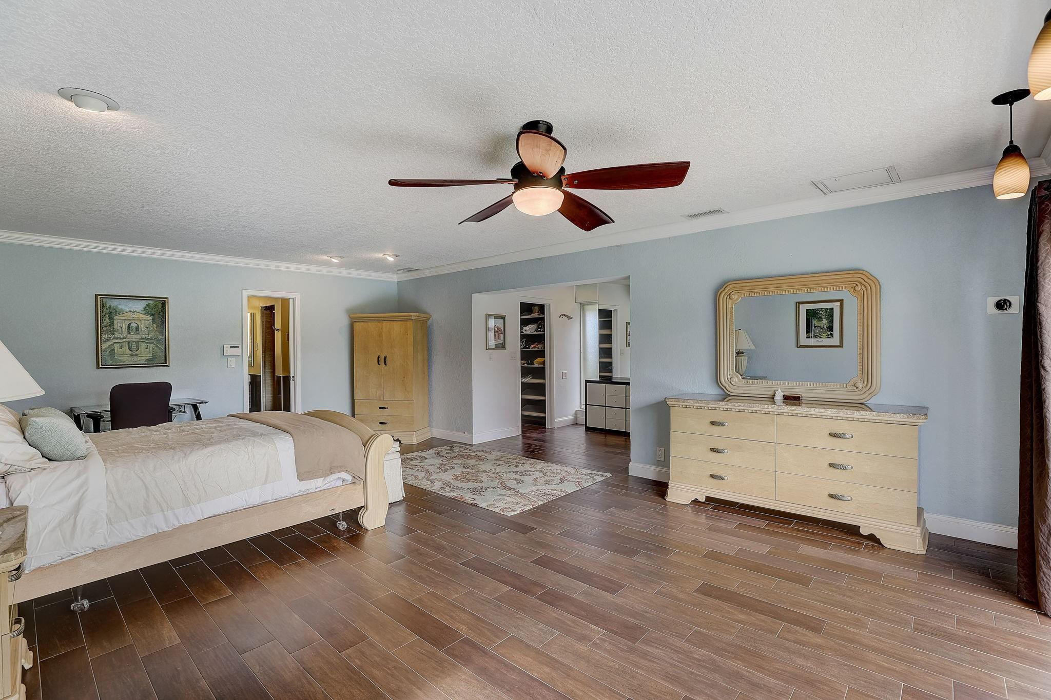 5306 Sea Grape Circle