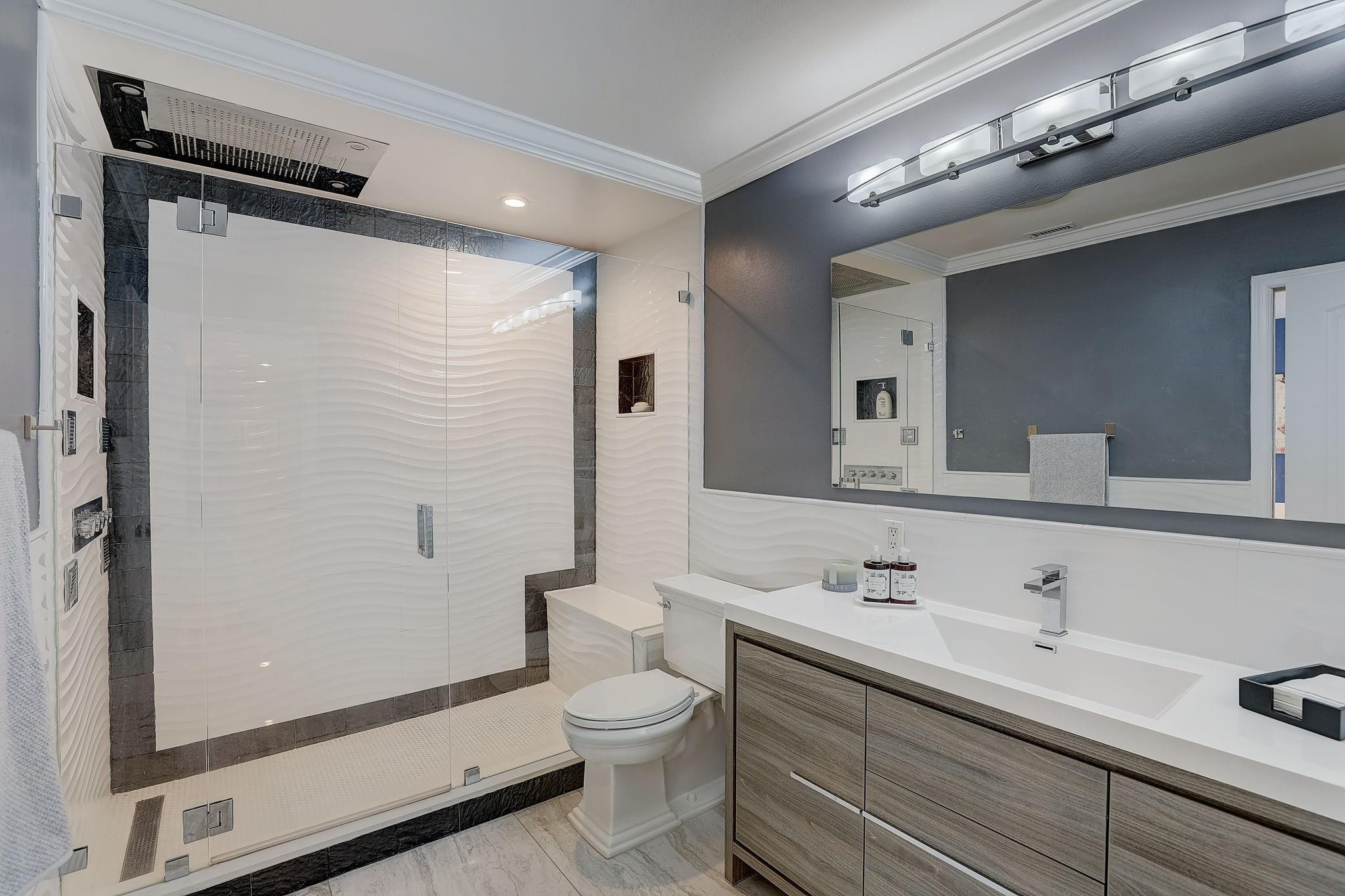 5306 Sea Grape Circle