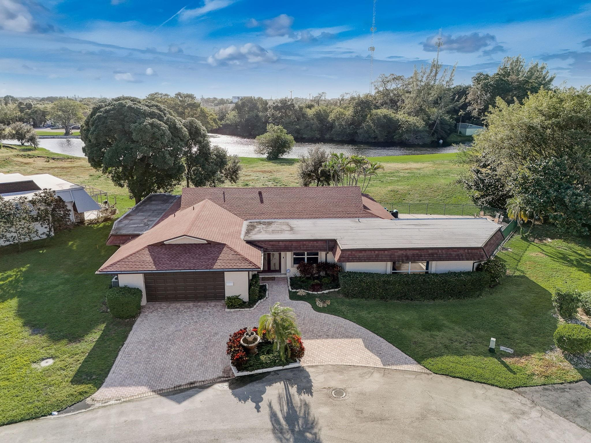 5306 Sea Grape Circle