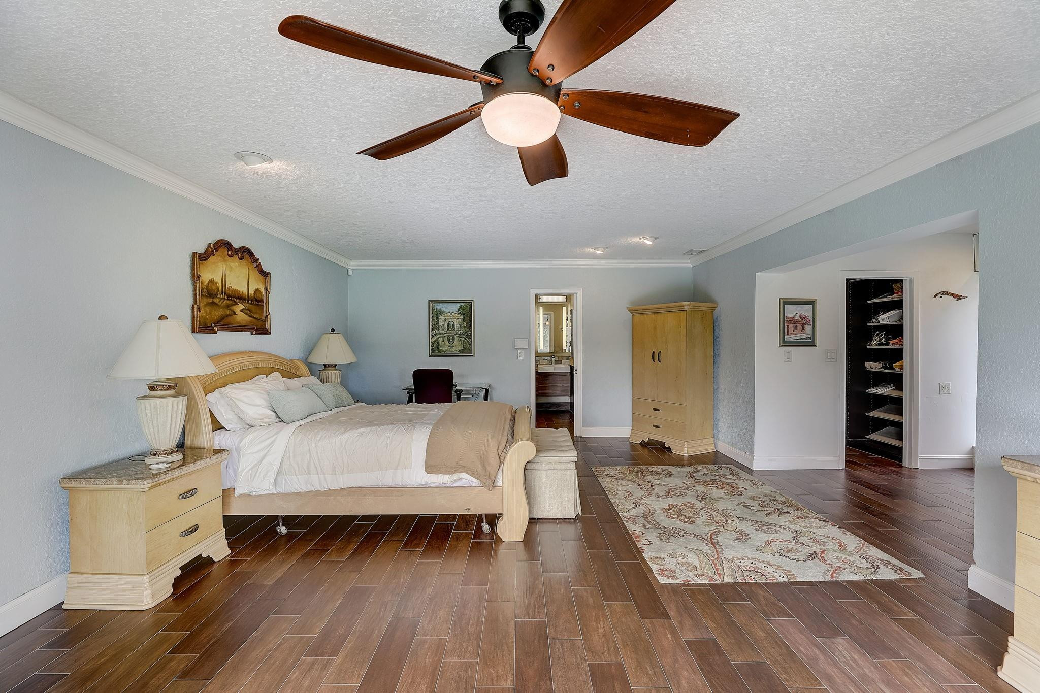 5306 Sea Grape Circle