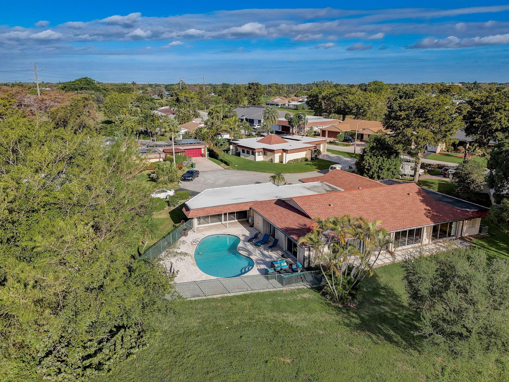 5306 Sea Grape Circle