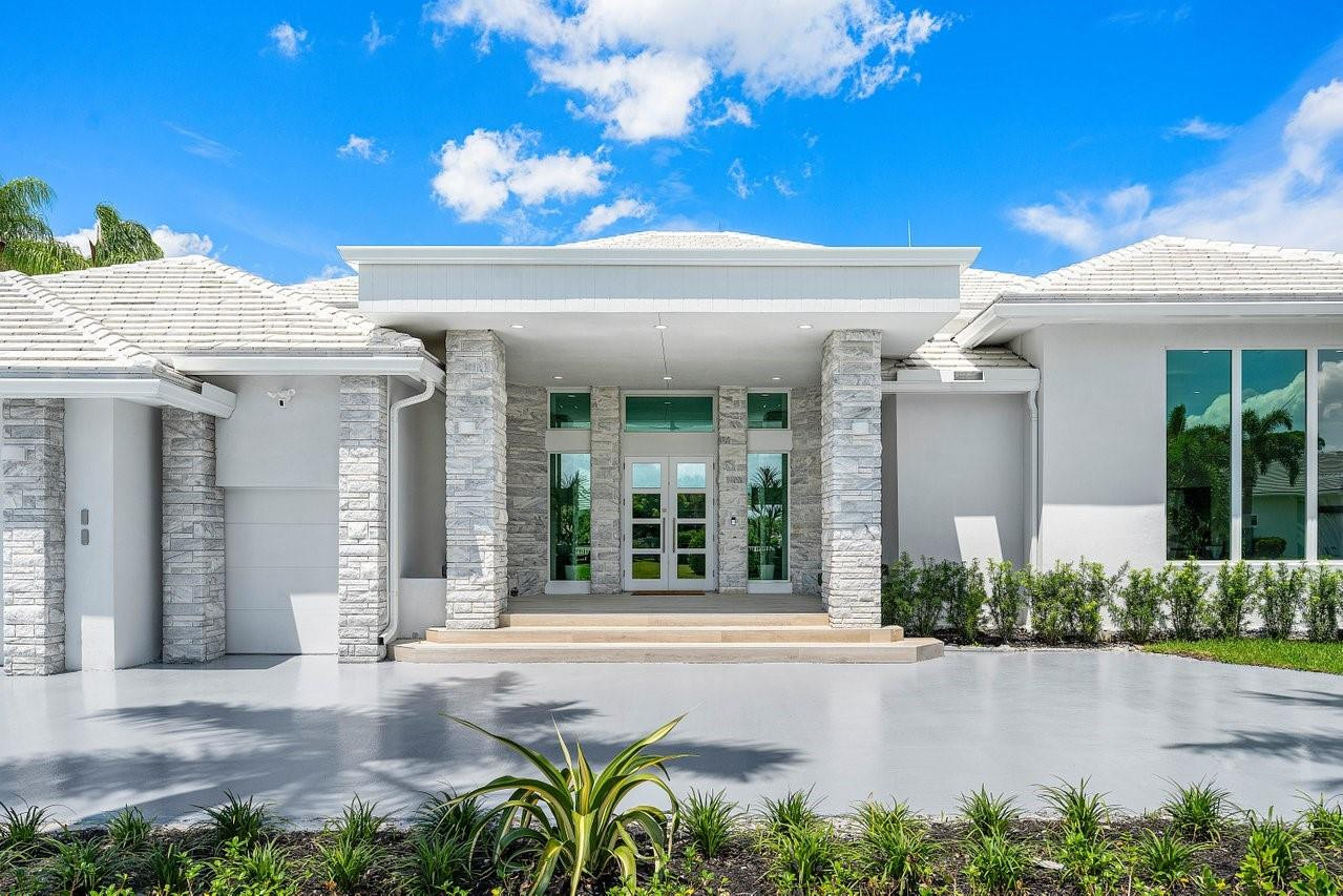 4539 Bocaire Blvd