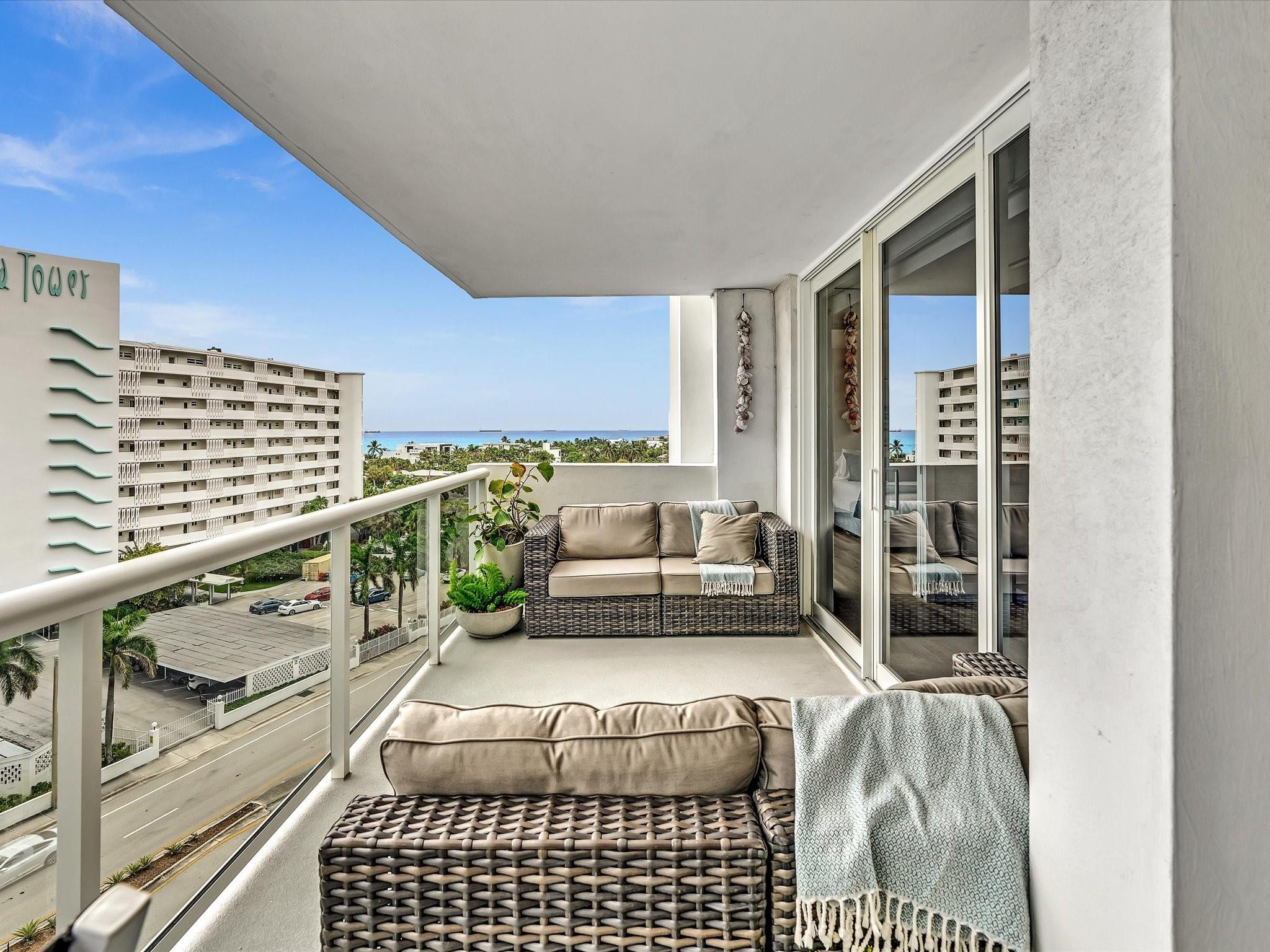 2841 N Ocean Boulevard 902