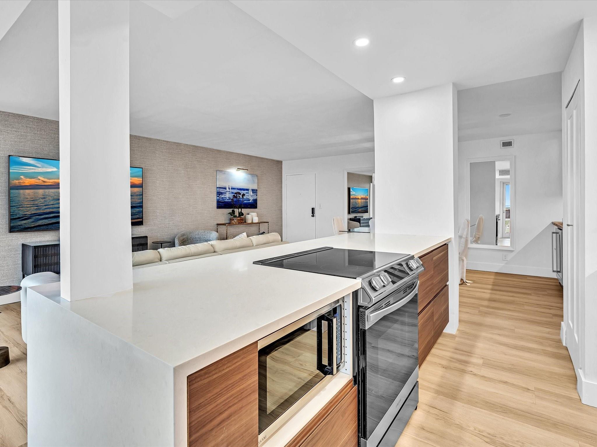 2841 N Ocean Boulevard 902