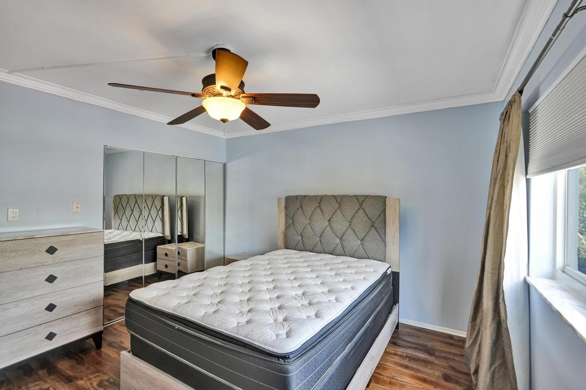 1407 NE 56th Street 202