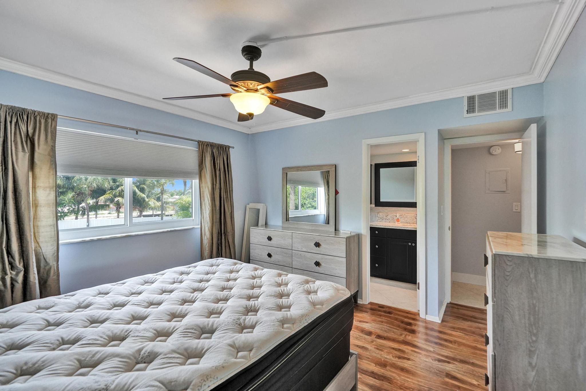 1407 NE 56th Street 202