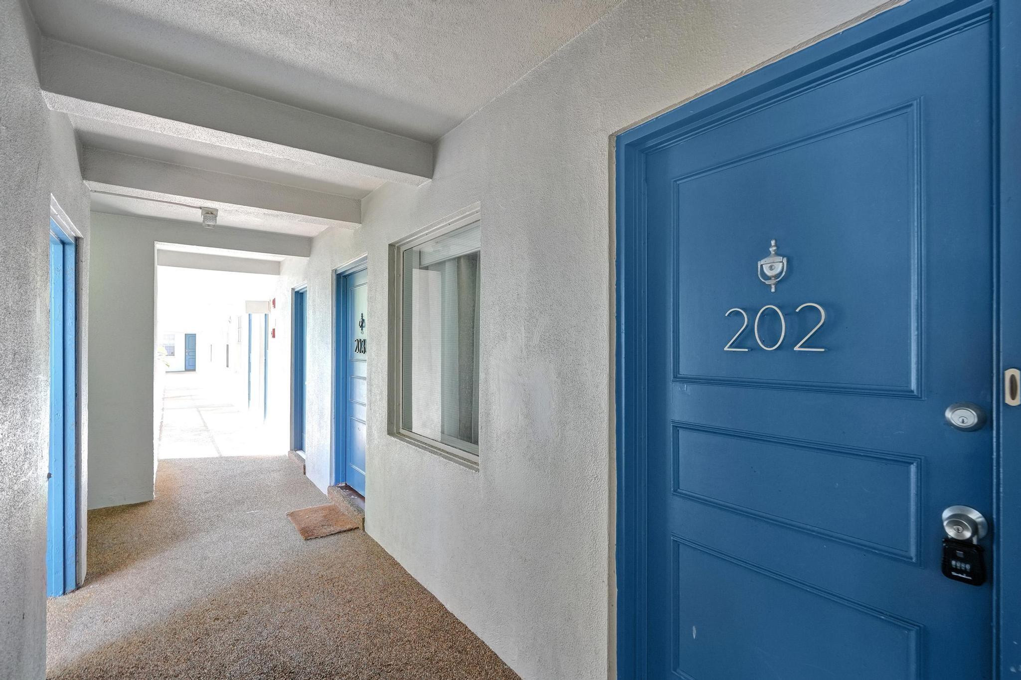 1407 NE 56th Street 202