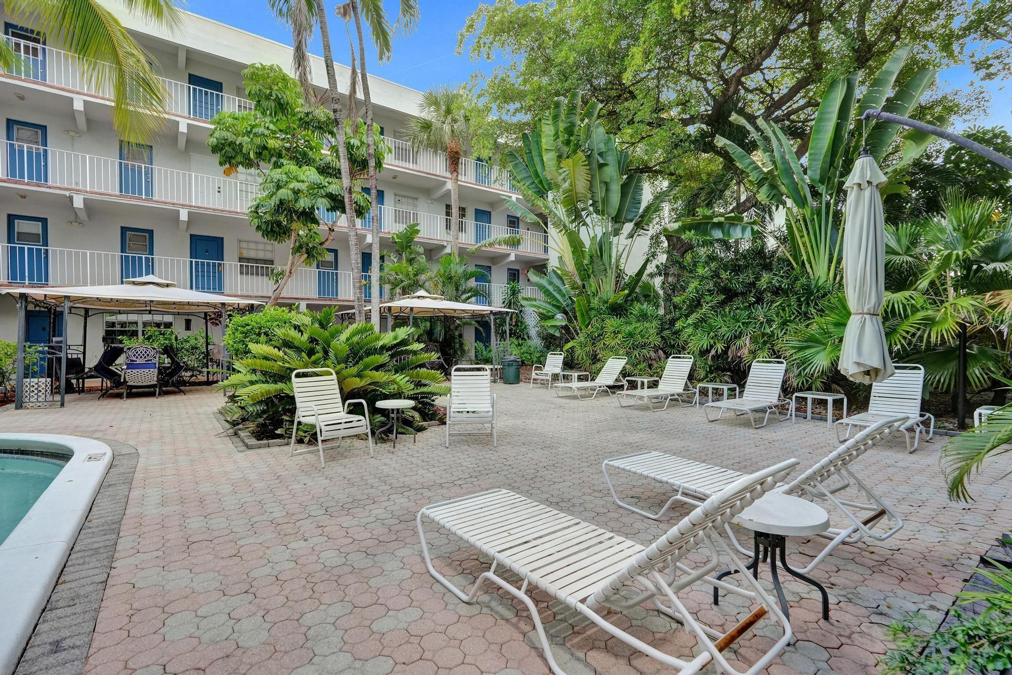 1407 NE 56th Street 202