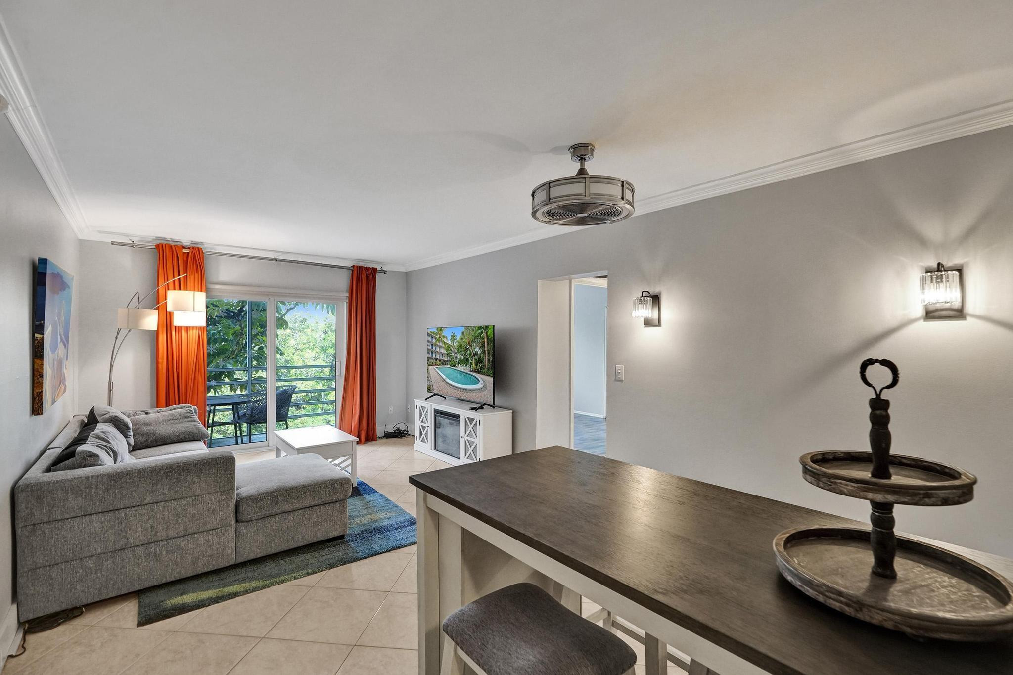 1407 NE 56th Street 202