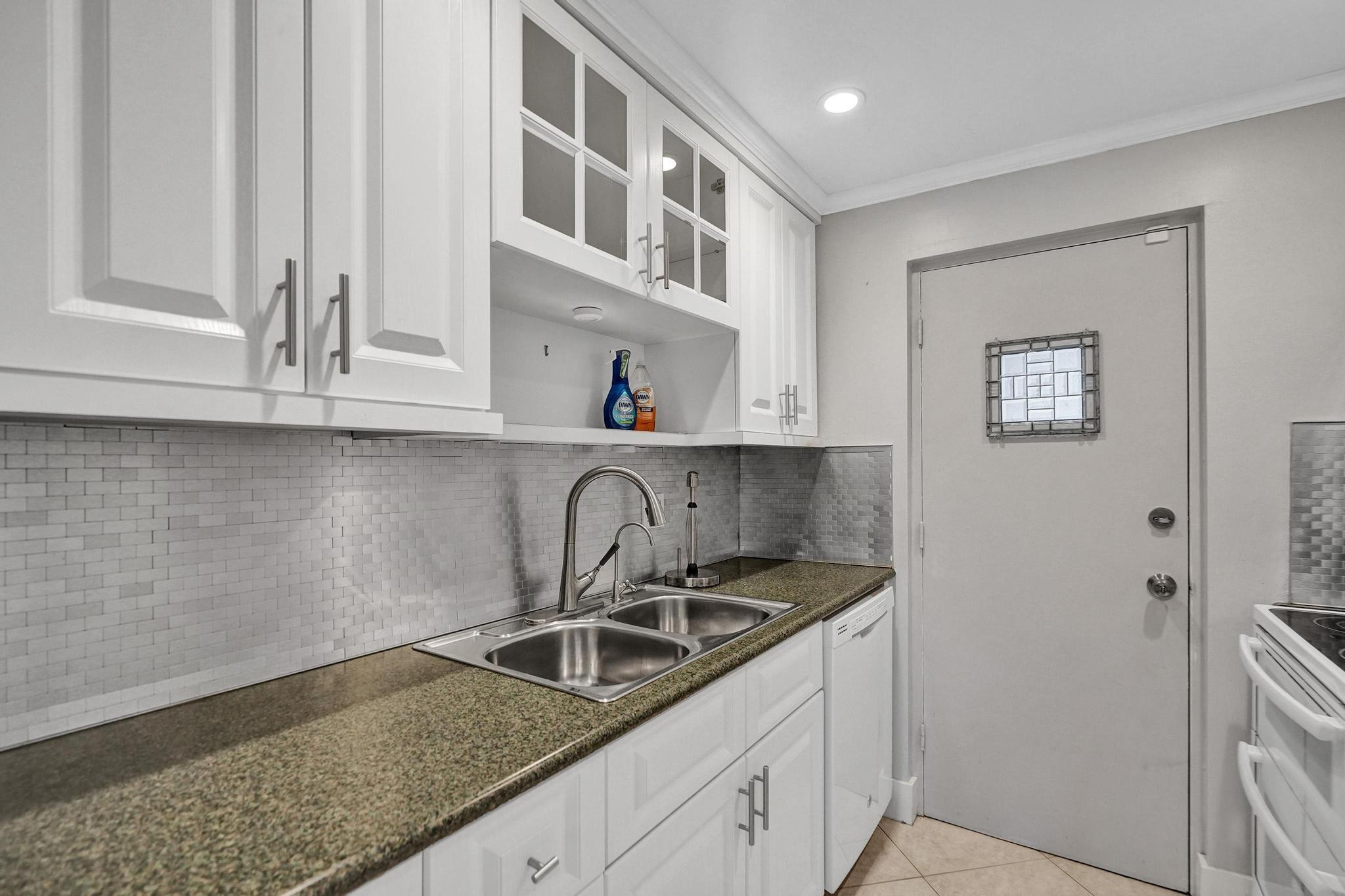 1407 NE 56th Street 202