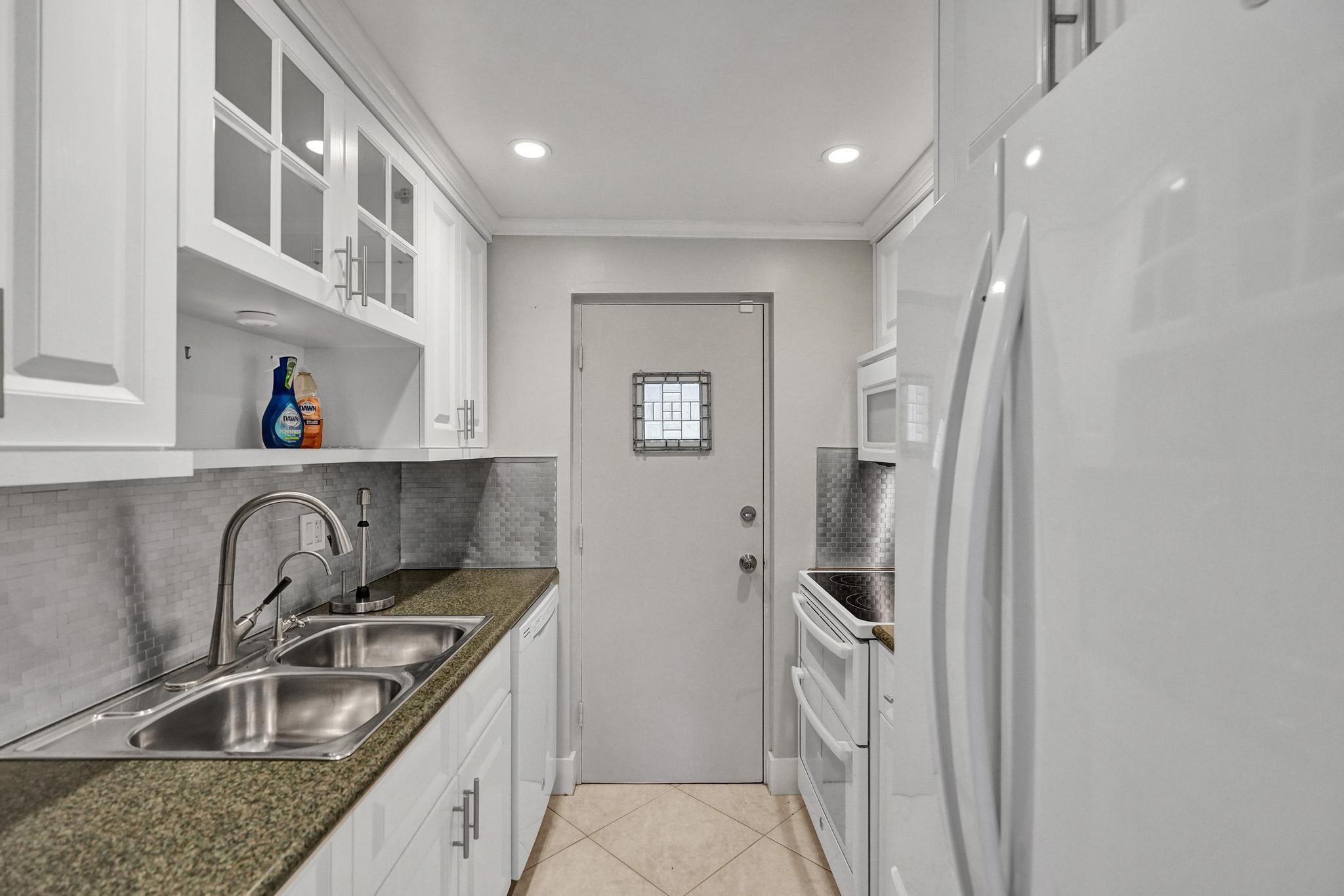 1407 NE 56th Street 202