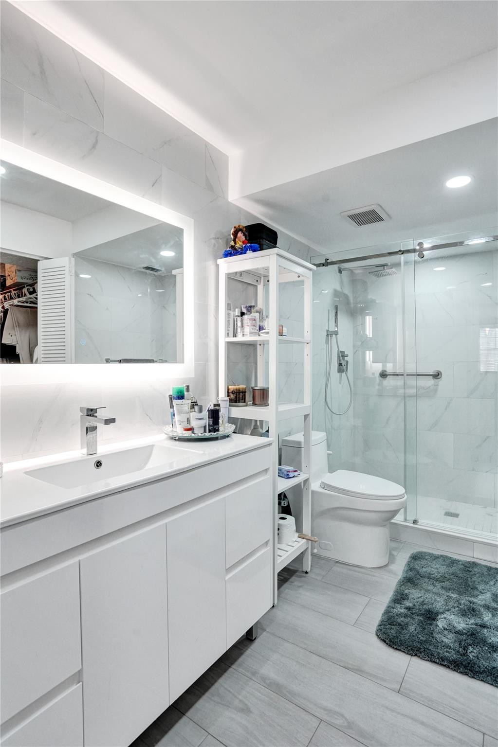 7425 Fairfax Drive 113