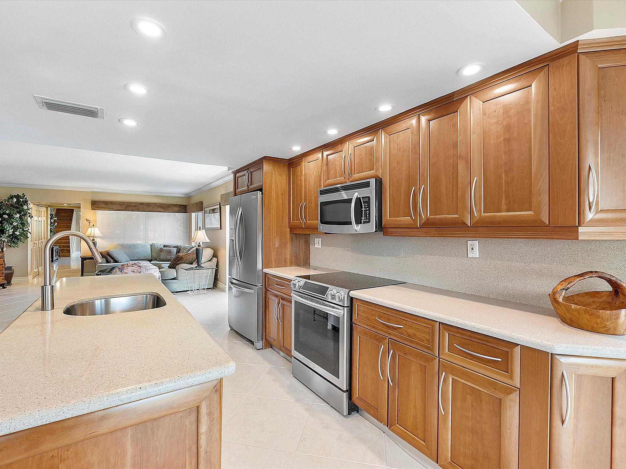 5555 N Ocean Boulevard 85, Lauderdale-By-The-Sea Unit: 85