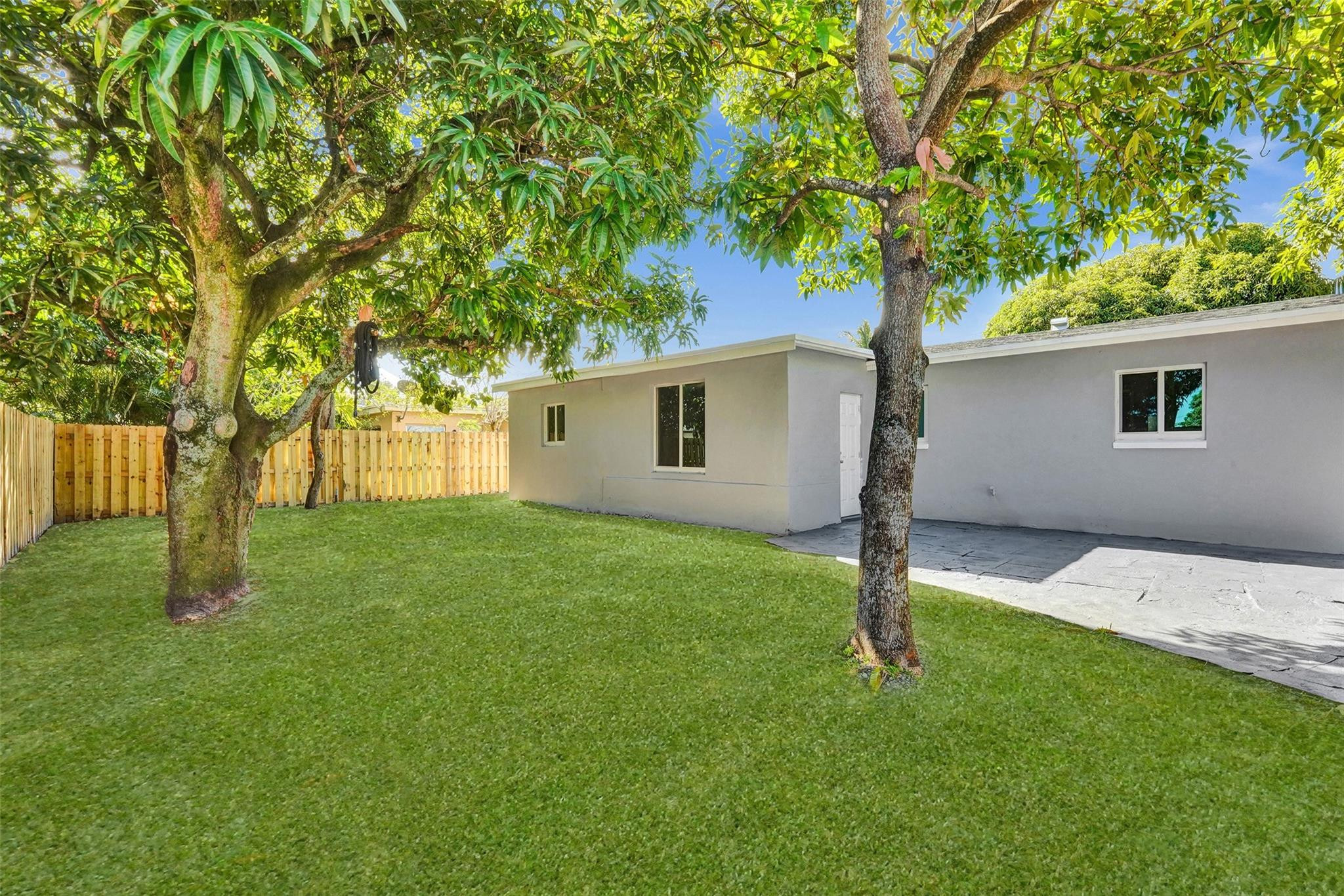 1860 NW 36th Terrace