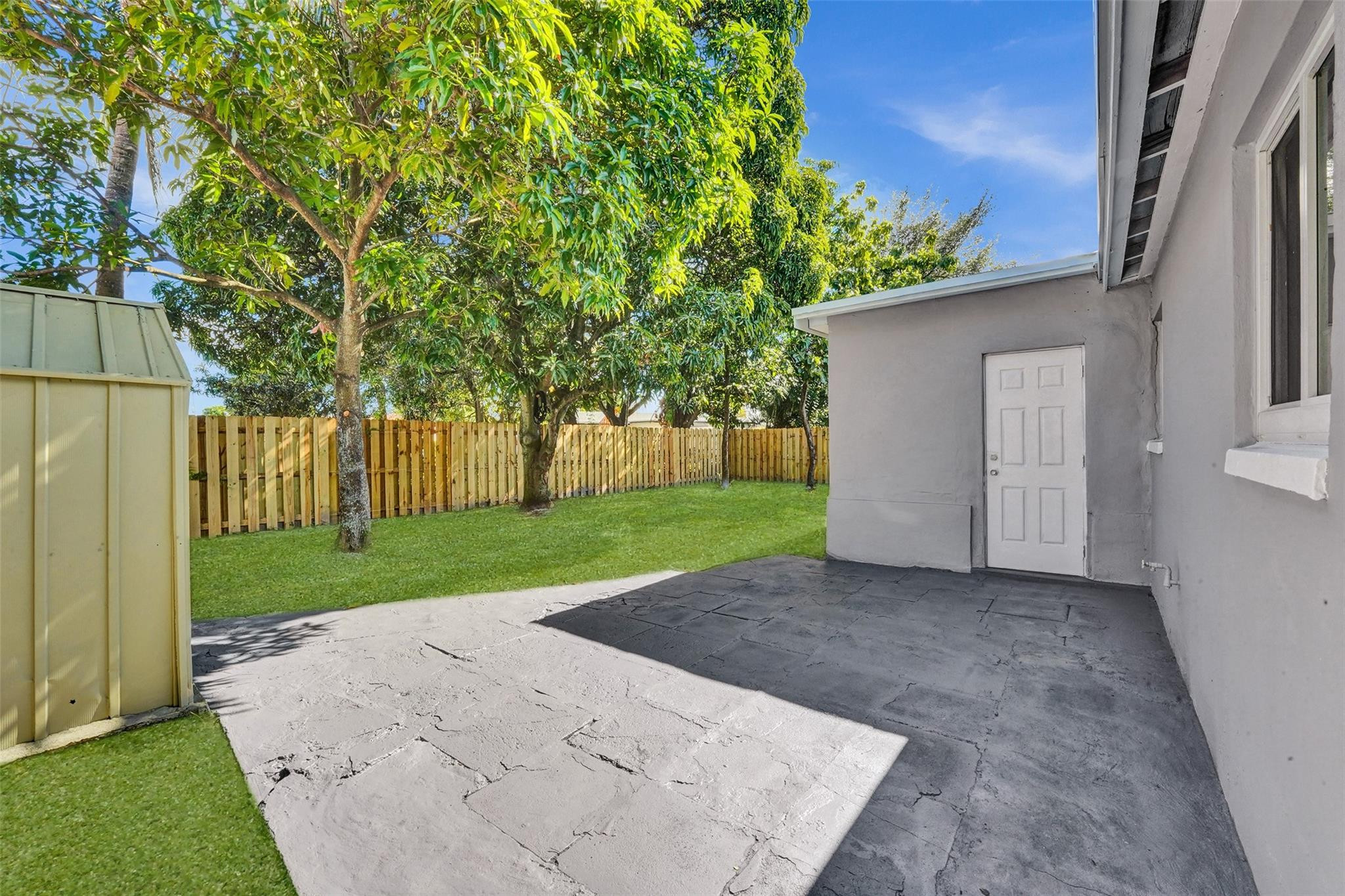 1860 NW 36th Terrace