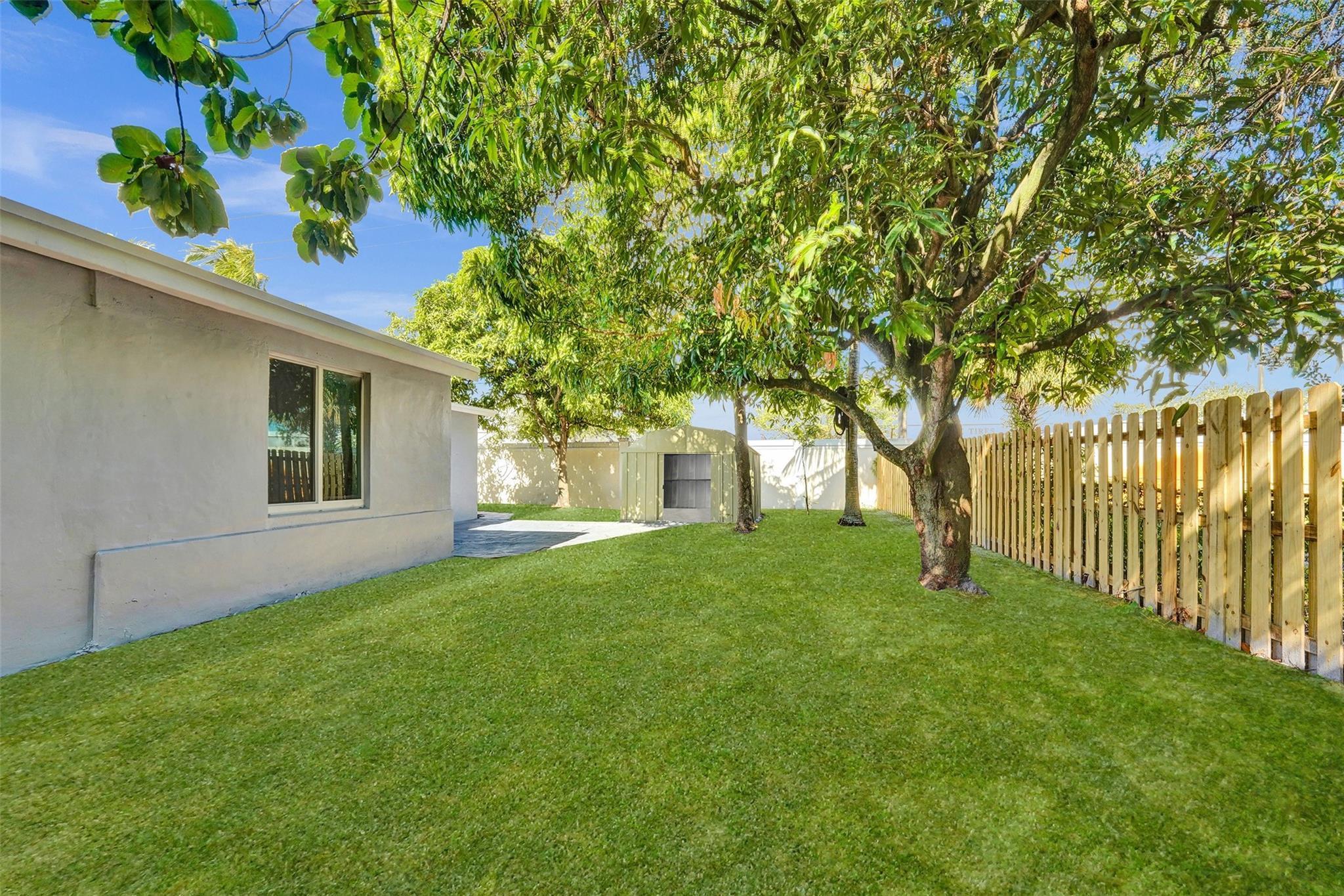 1860 NW 36th Terrace