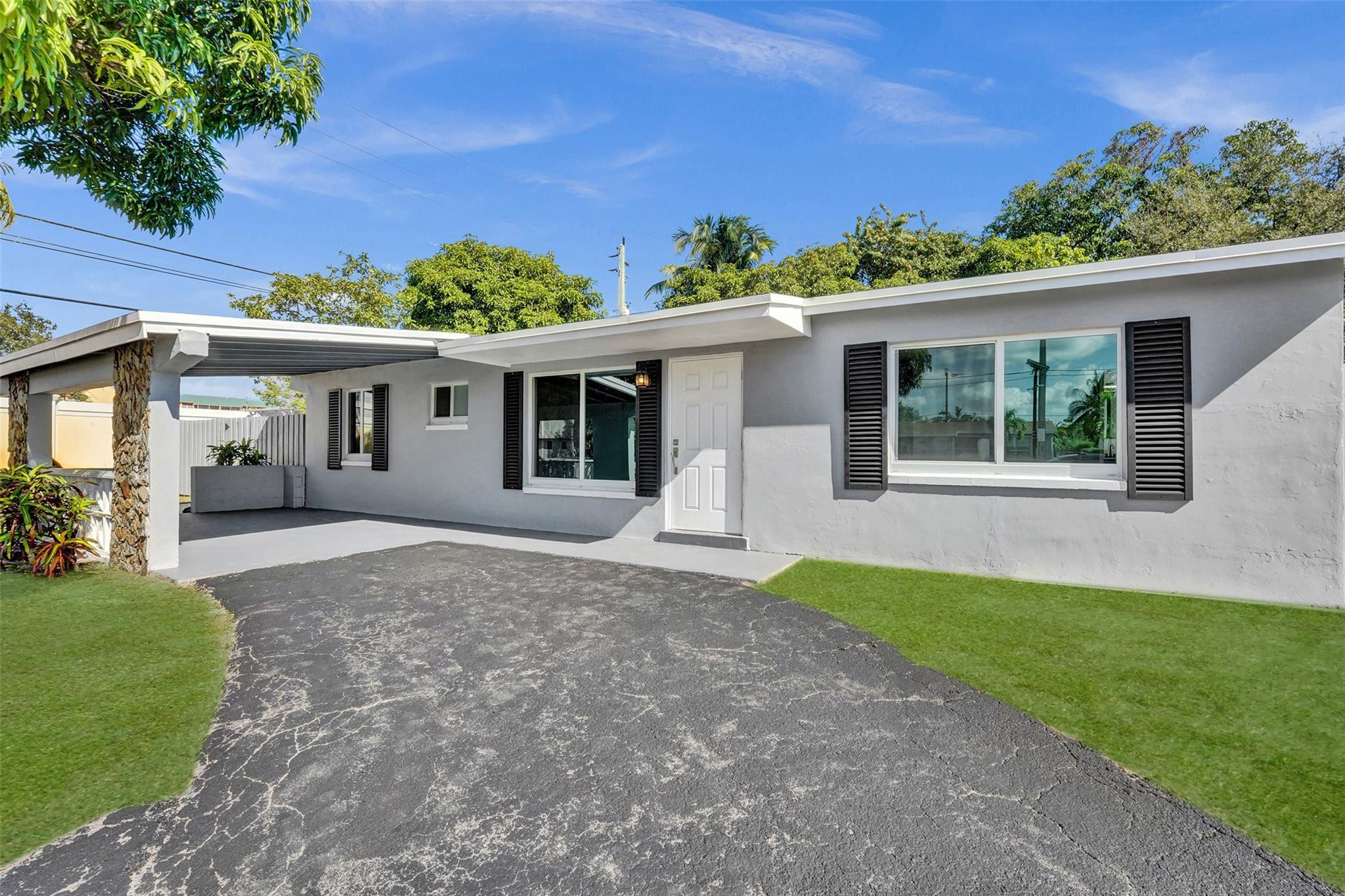 1860 NW 36th Terrace