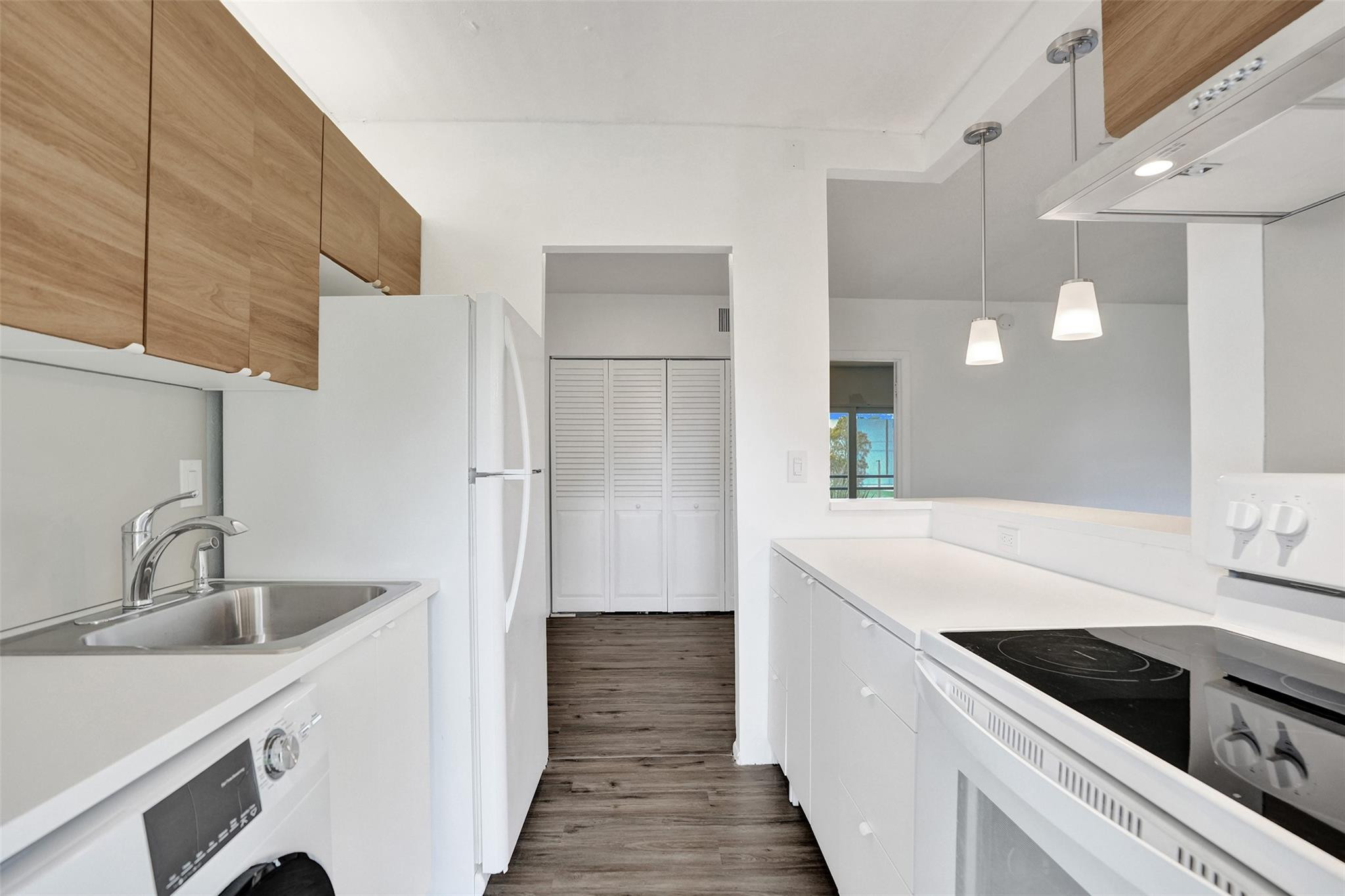1407 NE 56th Street 406