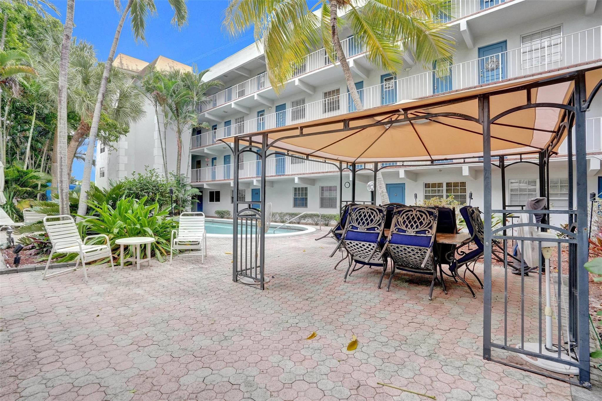 1407 NE 56th Street 406