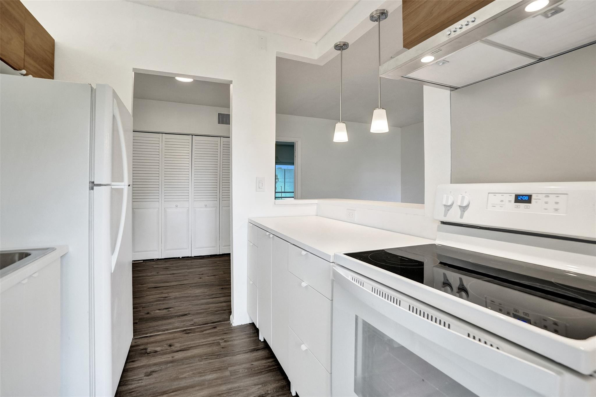 1407 NE 56th Street 406