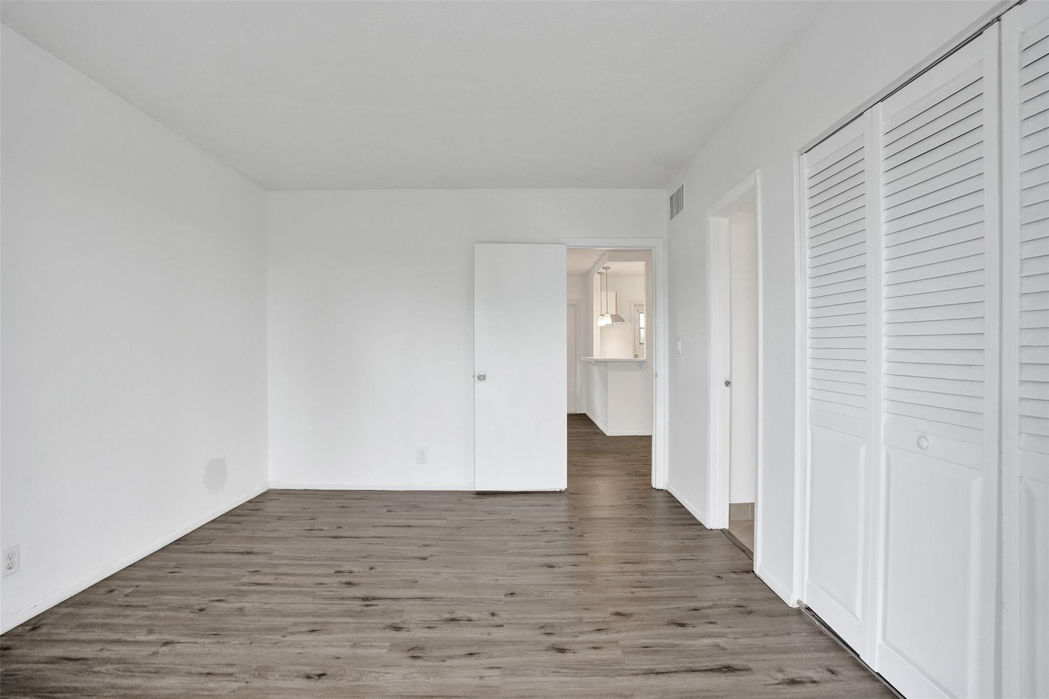 1407 NE 56th Street 406