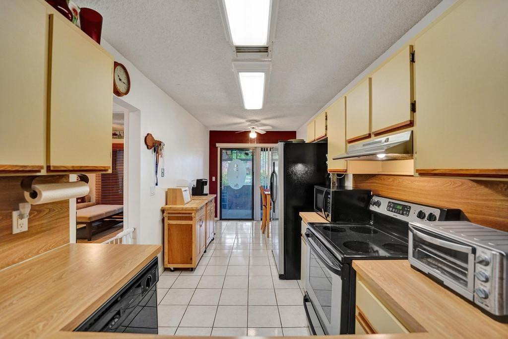 4169 SW 85th Avenue