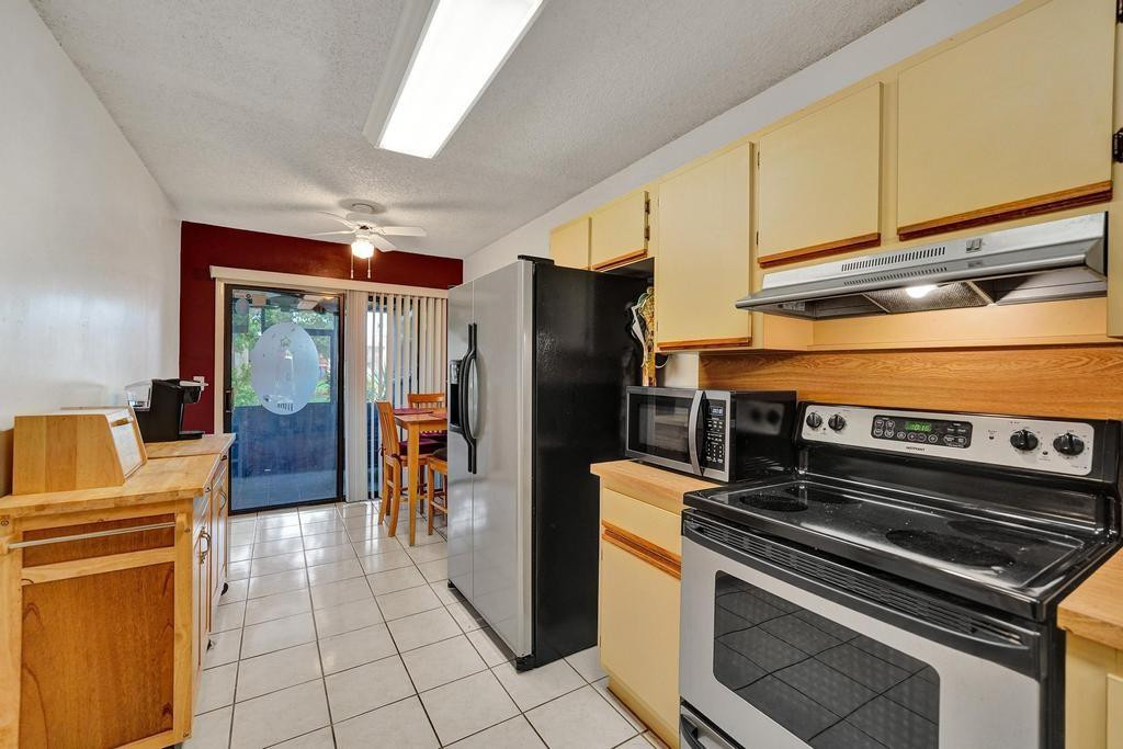 4169 SW 85th Avenue