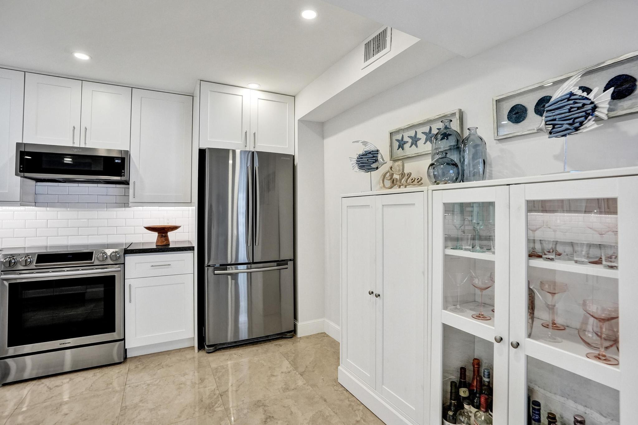 3900 N Ocean Drive 11G, Lauderdale-By-The-Sea Unit: 11G