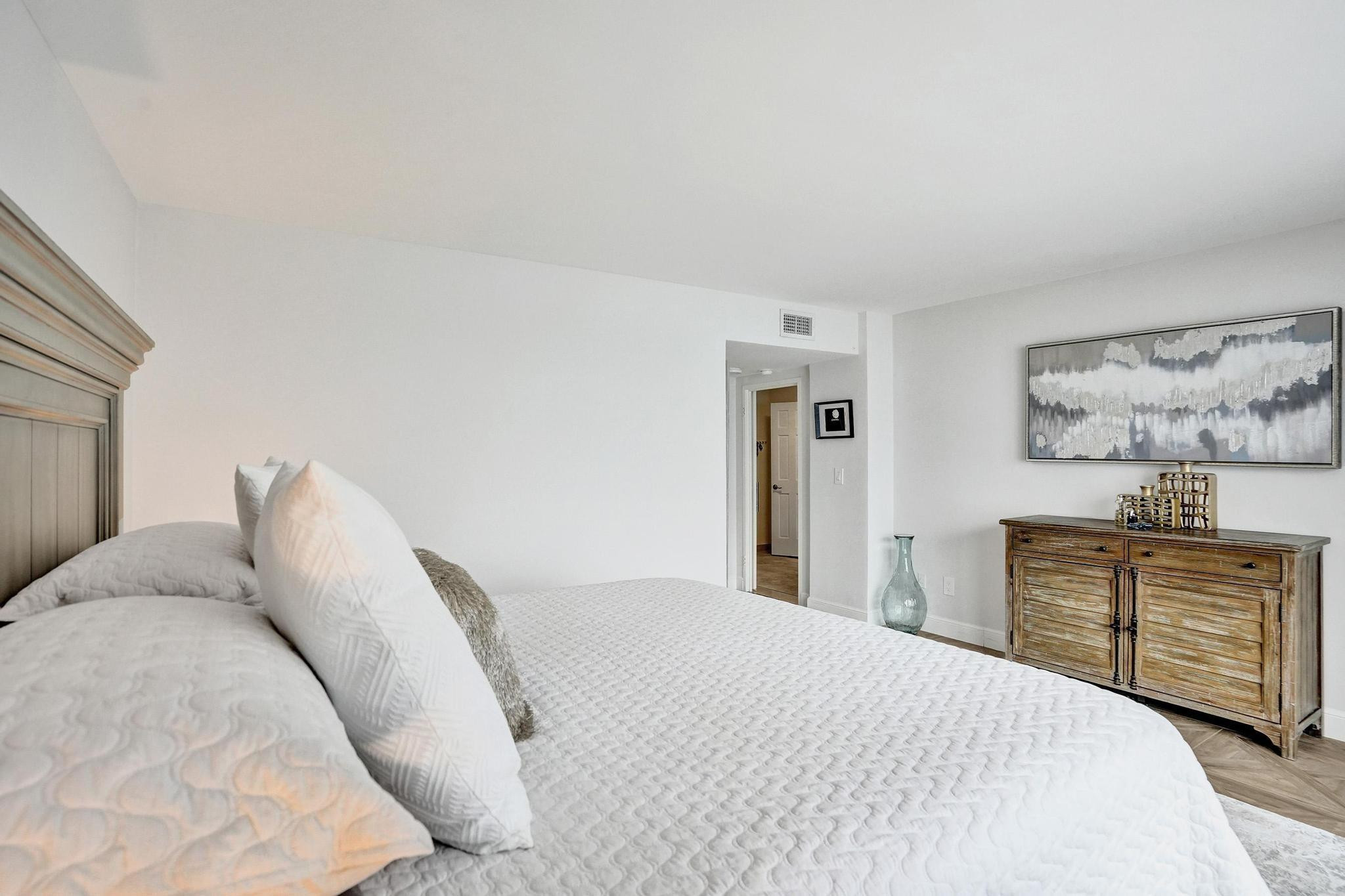 3900 N Ocean Drive 11G, Lauderdale-By-The-Sea Unit: 11G