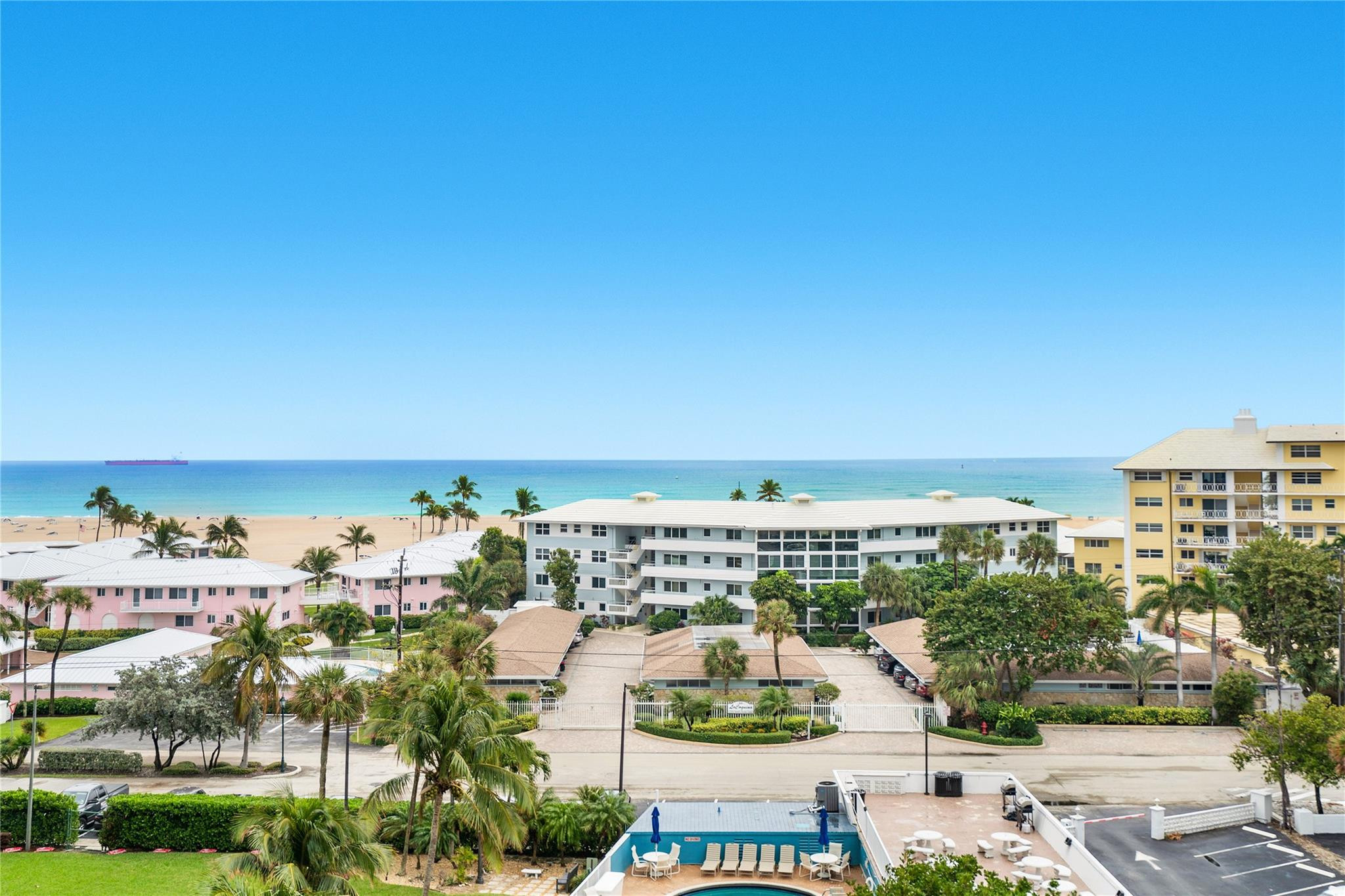 1900 S Ocean Dr 711