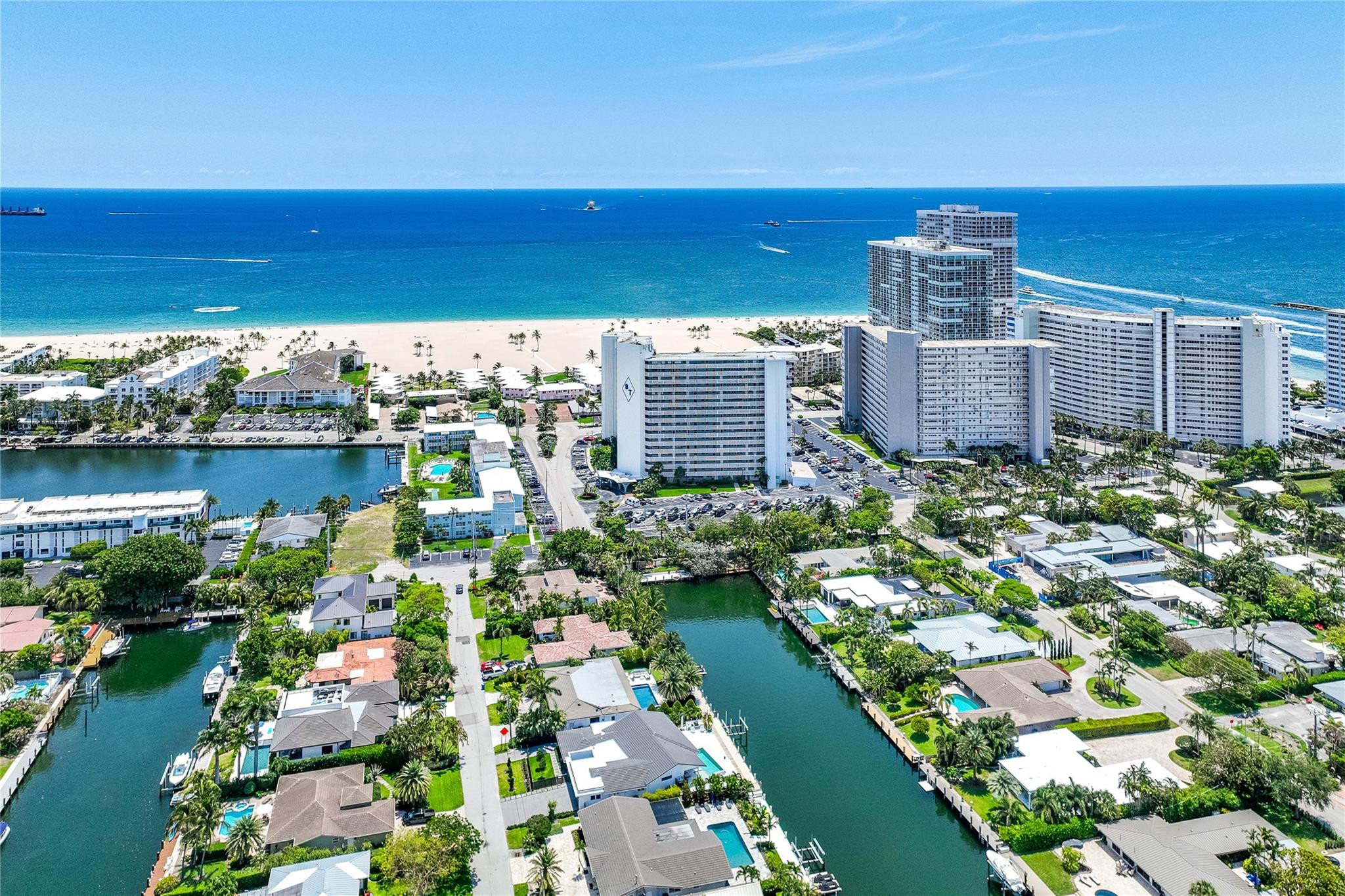 1900 S Ocean Dr 711