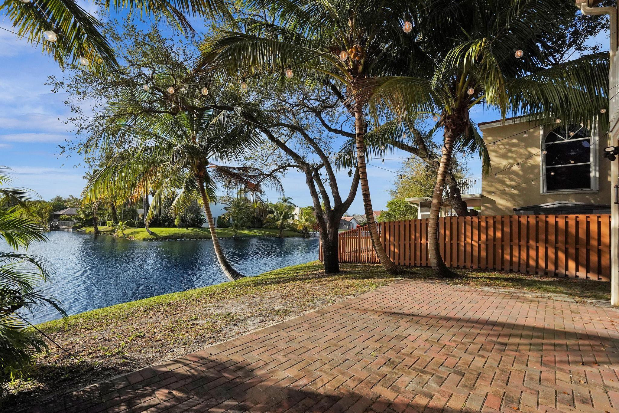 9881 Fairway Cove Lane