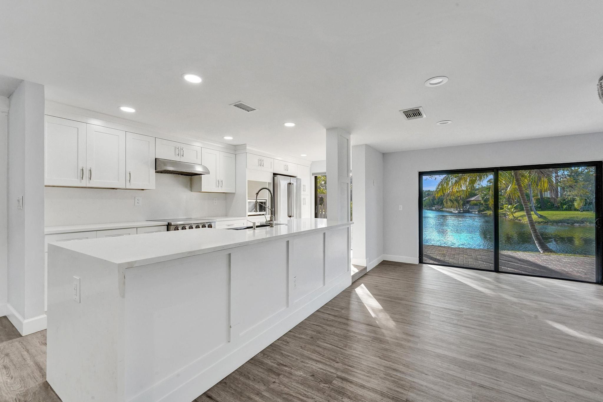 9881 Fairway Cove Lane