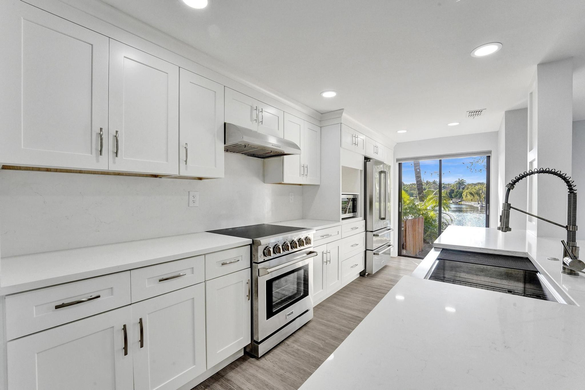 9881 Fairway Cove Lane