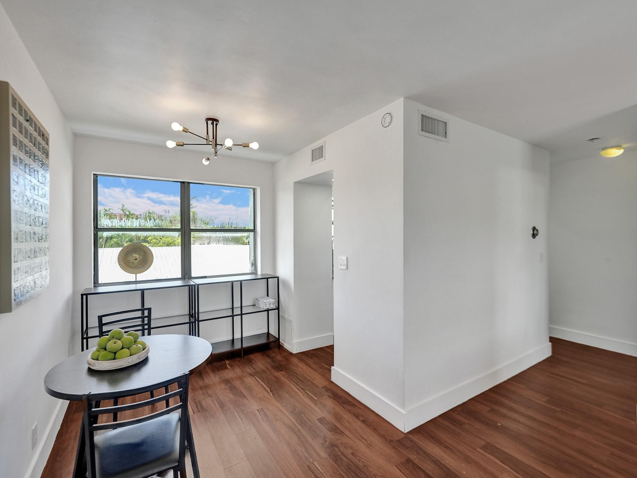 4652 N Poinciana Street 6, Lauderdale-By-The-Sea Unit: 6