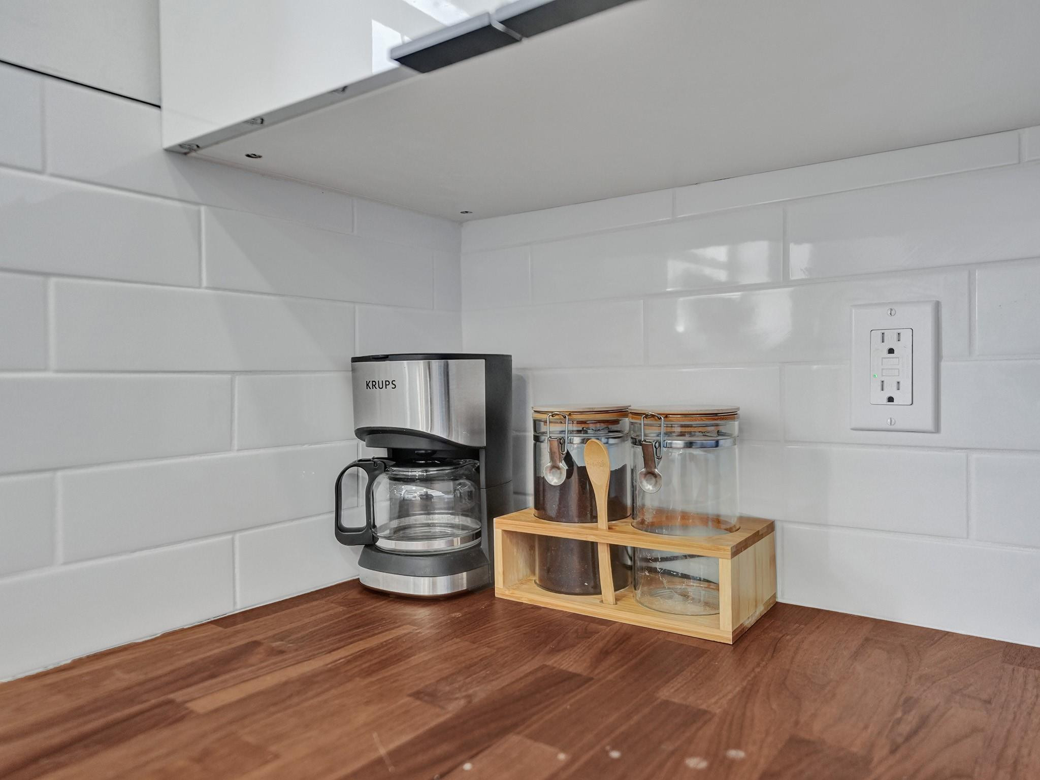 4652 N Poinciana Street 6, Lauderdale-By-The-Sea Unit: 6