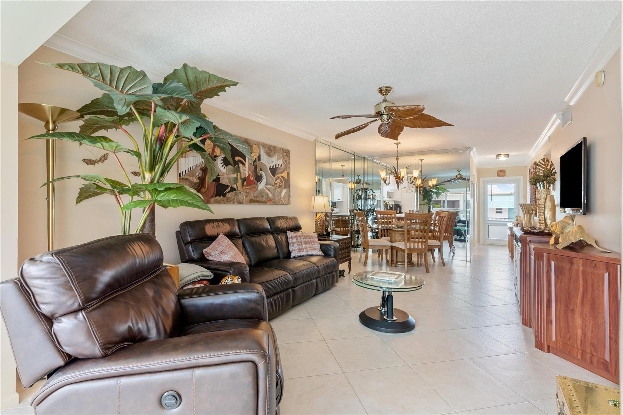 1461 S Ocean Boulevard 327, Lauderdale-By-The-Sea Unit: 327