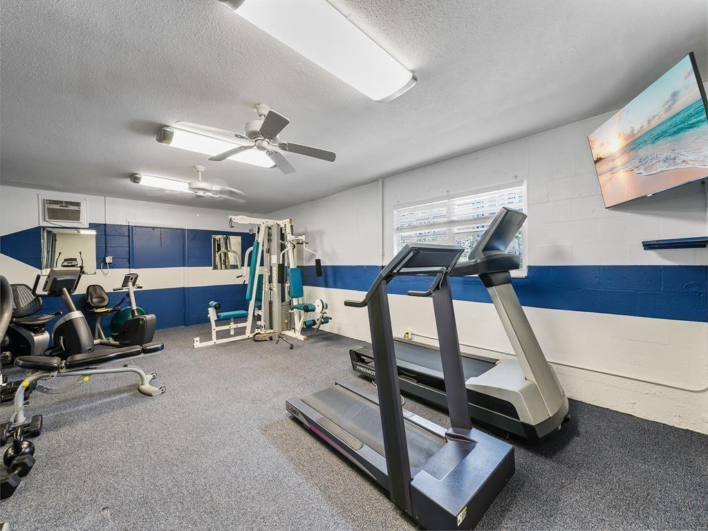 1461 S Ocean Boulevard 327, Lauderdale-By-The-Sea Unit: 327