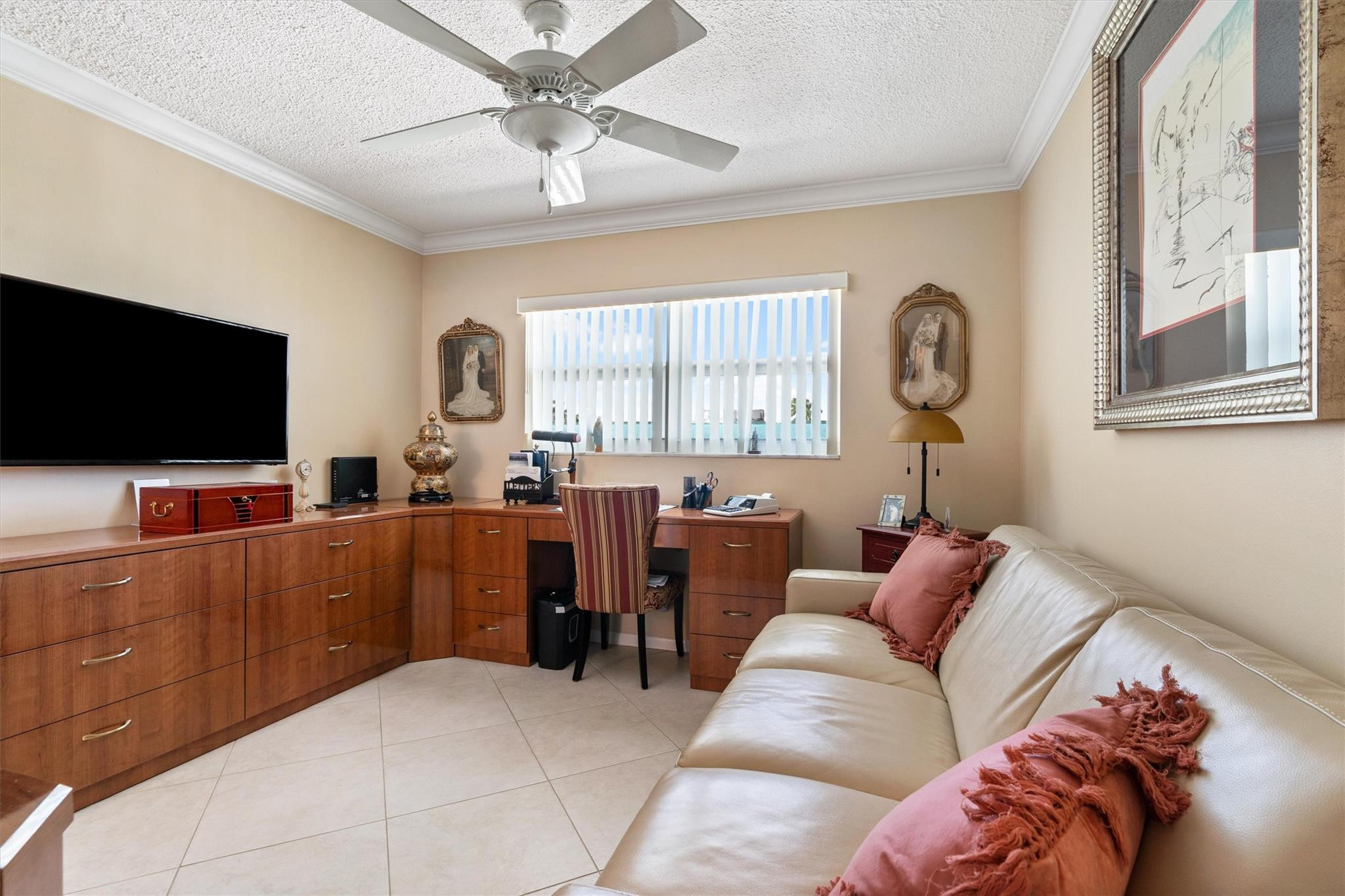 1461 S Ocean Boulevard 327, Lauderdale-By-The-Sea Unit: 327