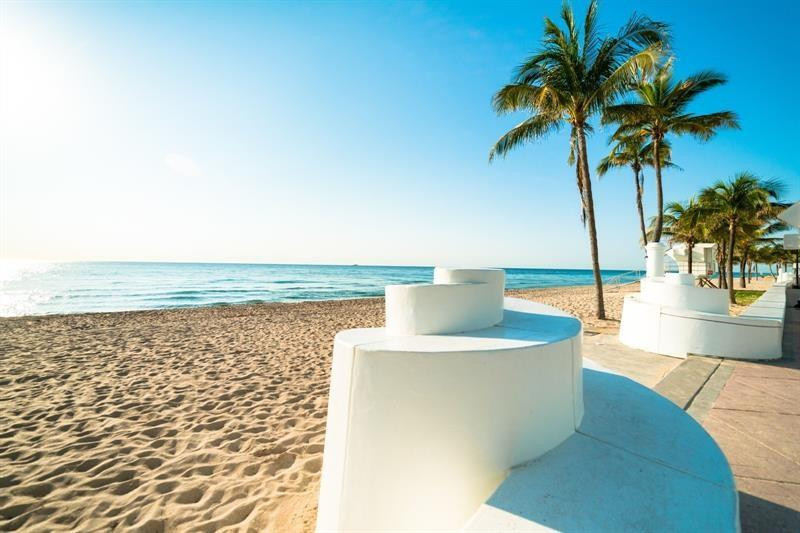 1461 S Ocean Boulevard 327, Lauderdale-By-The-Sea Unit: 327
