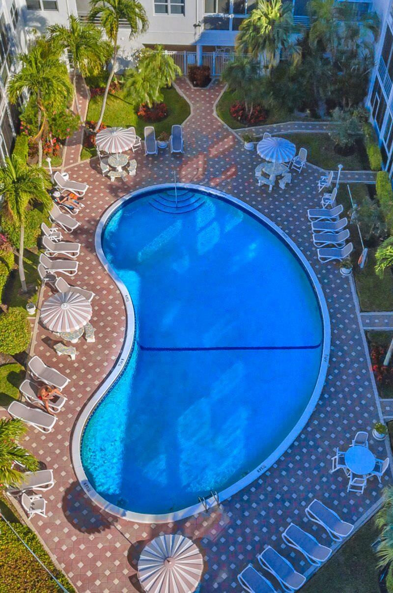 1461 S Ocean Boulevard 327, Lauderdale-By-The-Sea Unit: 327