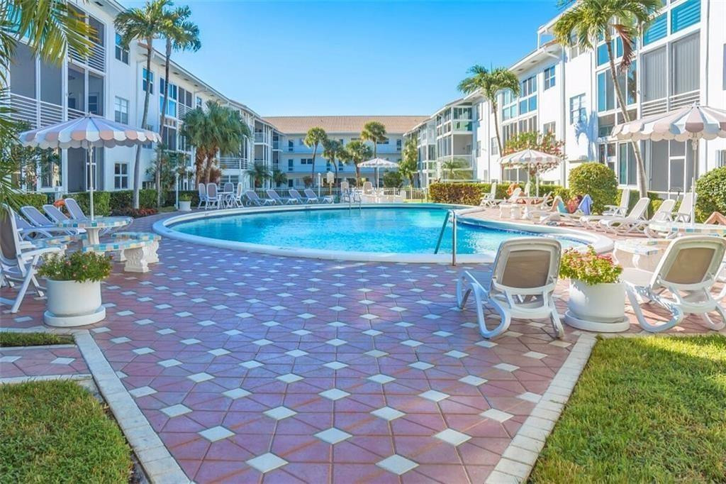 1461 S Ocean Boulevard 327, Lauderdale-By-The-Sea Unit: 327