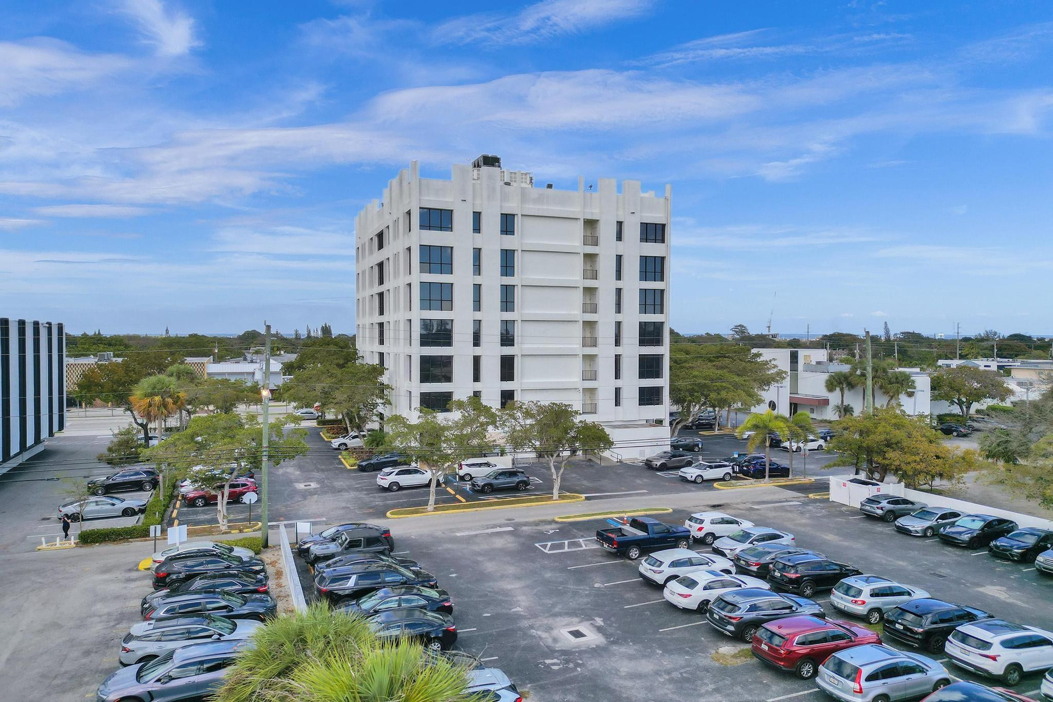 2450 Hollywood Boulevard Unit: CU700 & 701