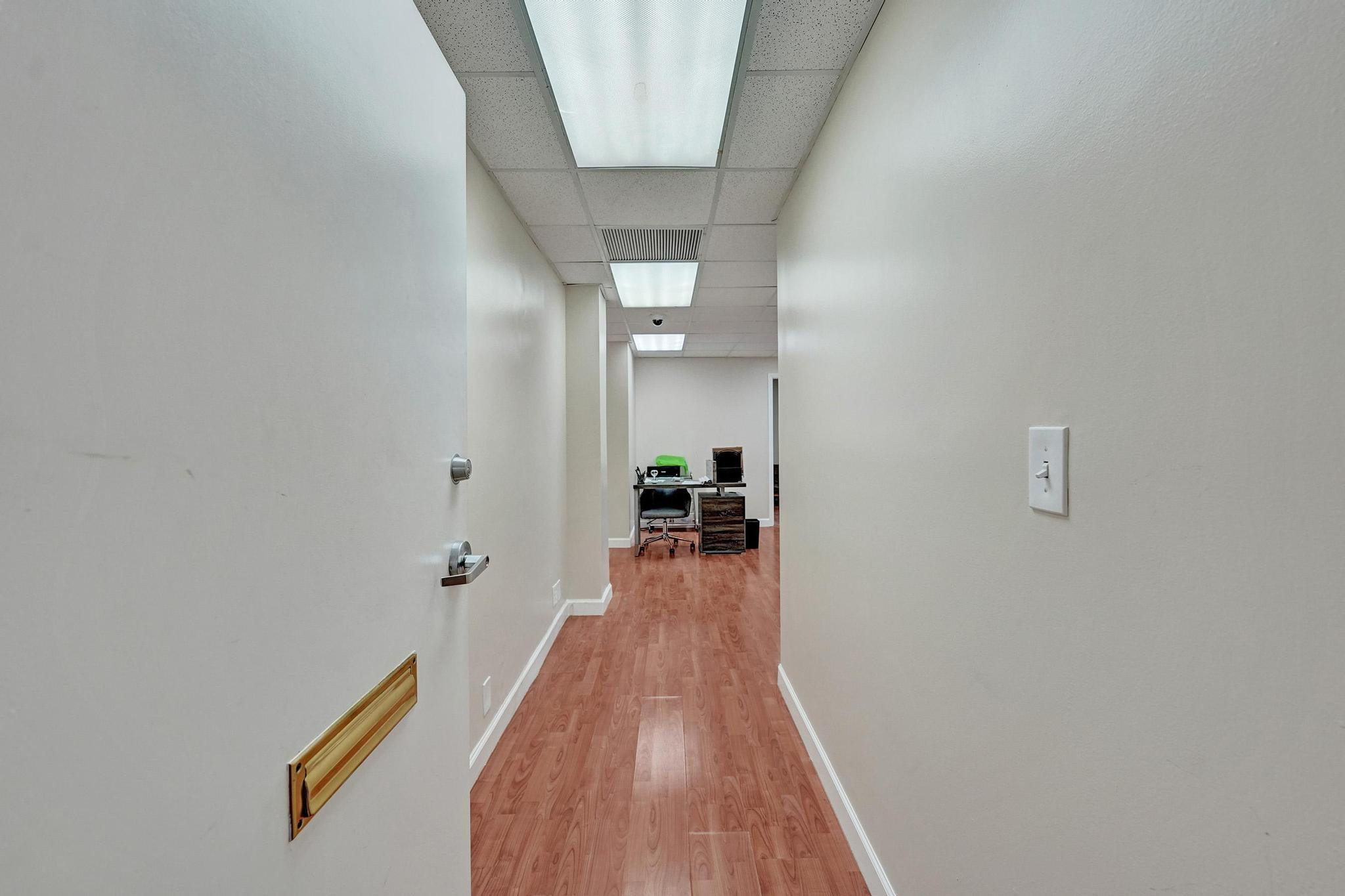 2450 Hollywood Boulevard Unit: CU700 & 701