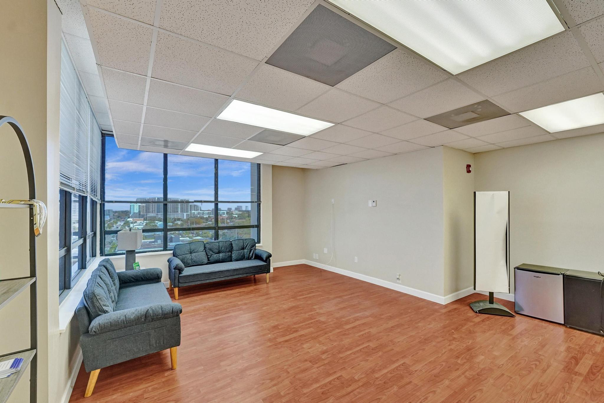 2450 Hollywood Boulevard Unit: CU700 & 701