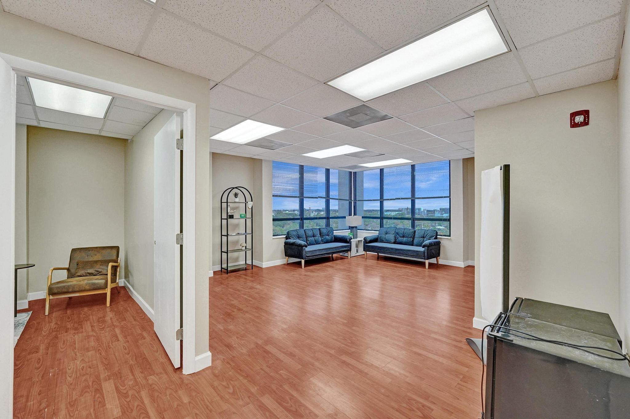 2450 Hollywood Boulevard Unit: CU700 & 701