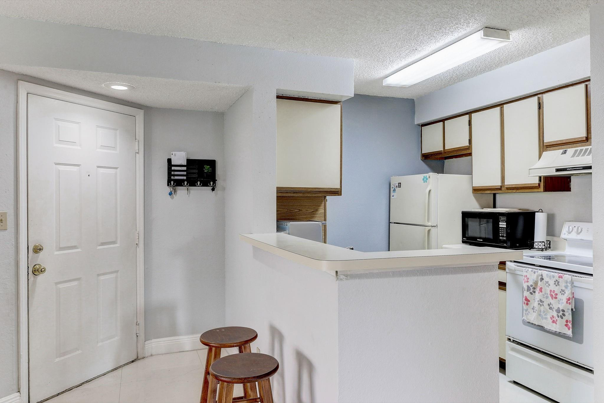 2900 S University Drive 9102