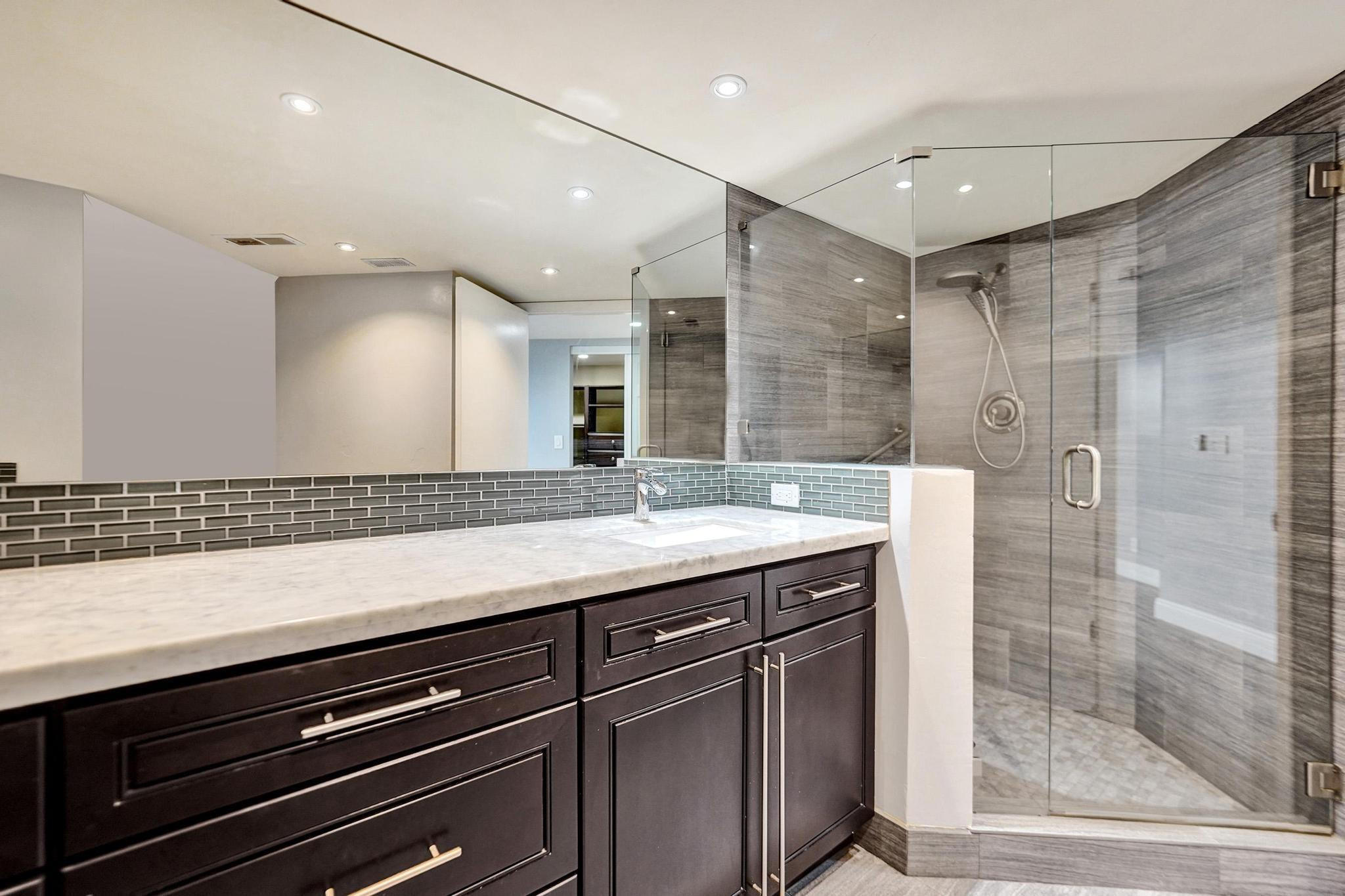 6372 La Costa Drive 105