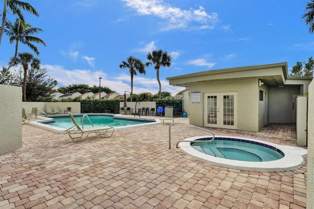 6372 La Costa Drive 105